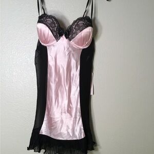 NWT 2 PIECES LINEA DONATELLA PINK LINGERIE SIZE SMALL